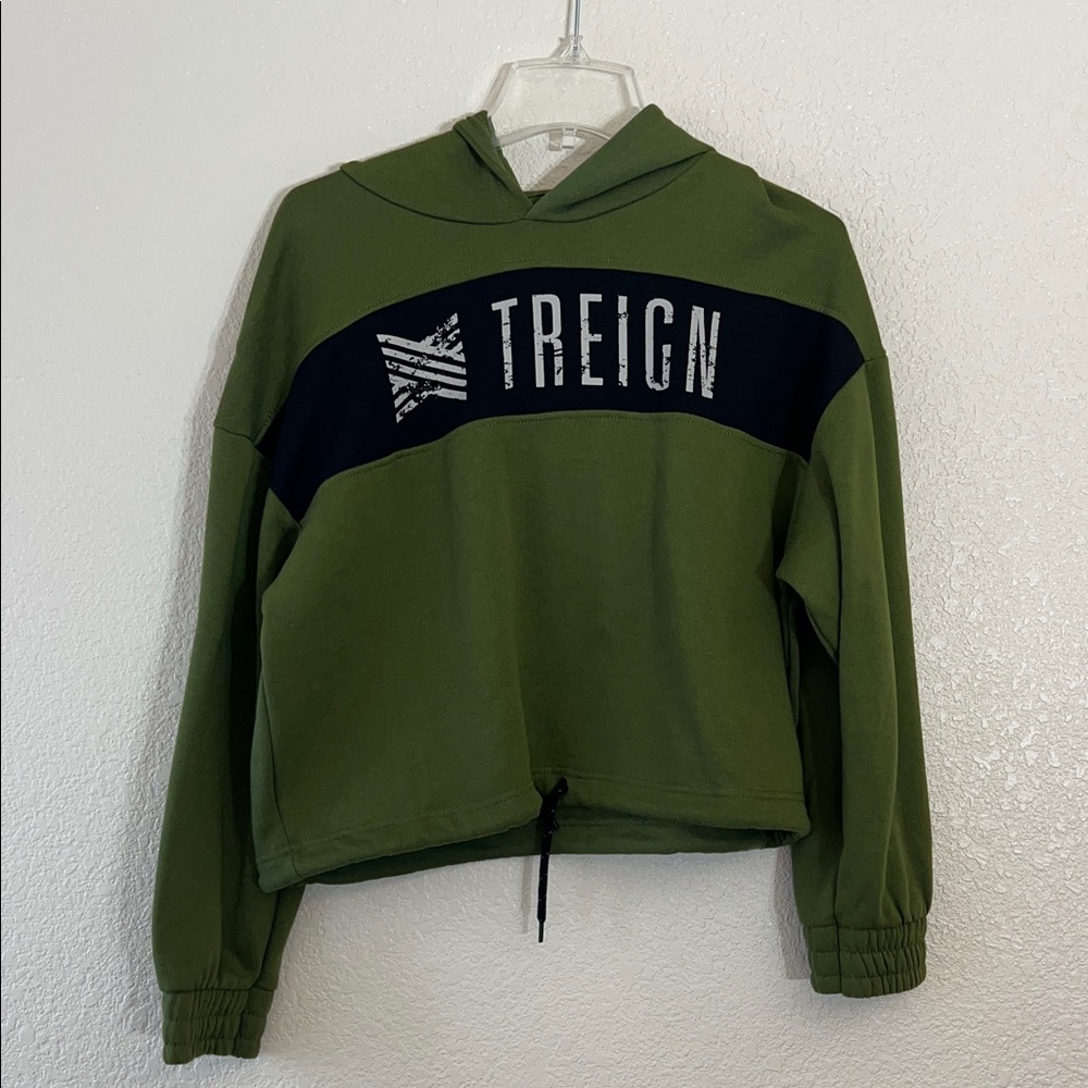 Treign green and black athletic wear crop hoodie